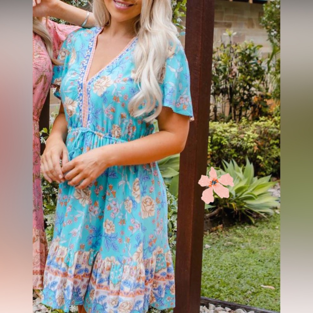 Leani blue floral dress/cover up. Size S Drawstring waist. V neck/short sleeve